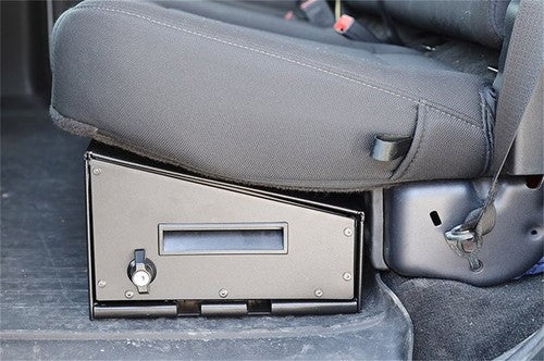 Dee Zee DZ701  TOOL BOX