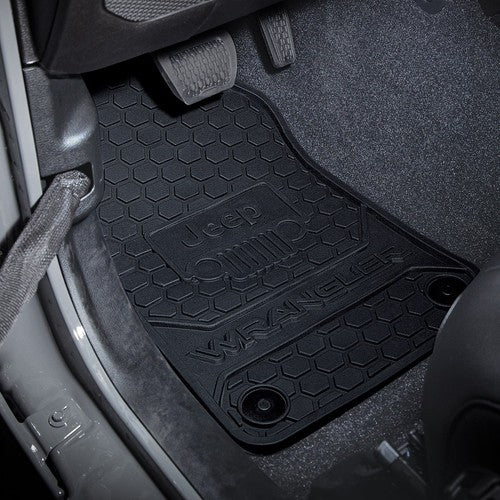 Plasticolor 001805R01  FLOOR MATS