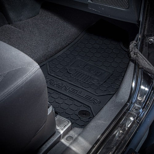 Plasticolor 001803R01  FLOOR MATS