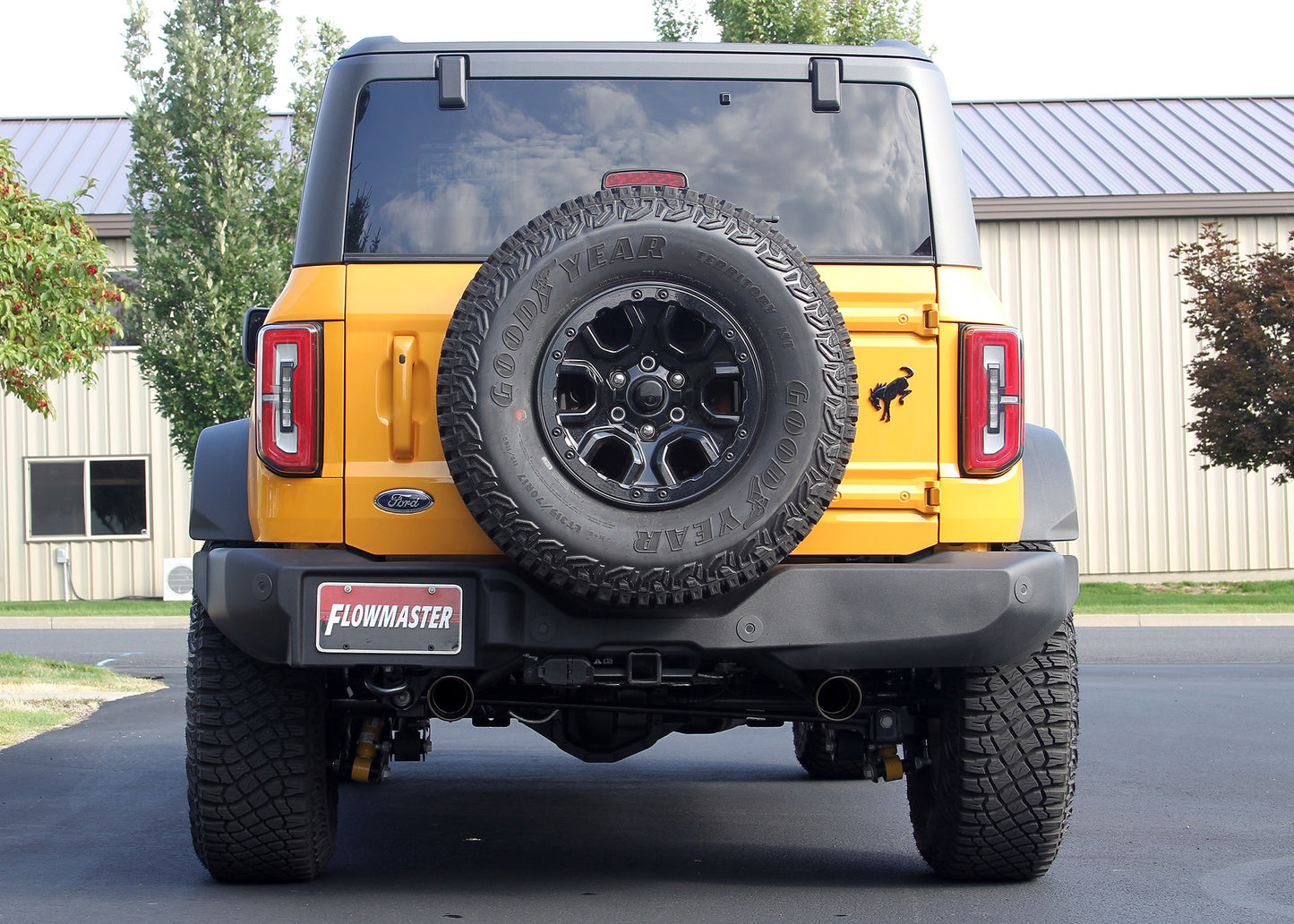 Flowmaster 818120 - Flowmaster Outlaw Axle-Back Exhaust System
