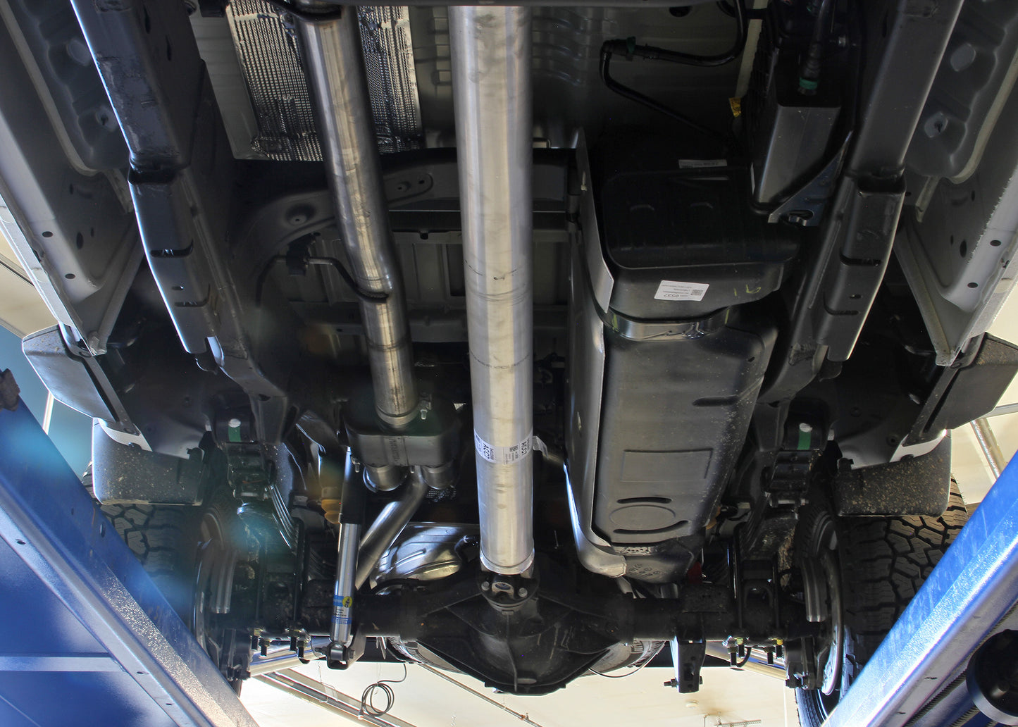 Flowmaster 818112 - Flowmaster Outlaw Cat-Back Exhaust System