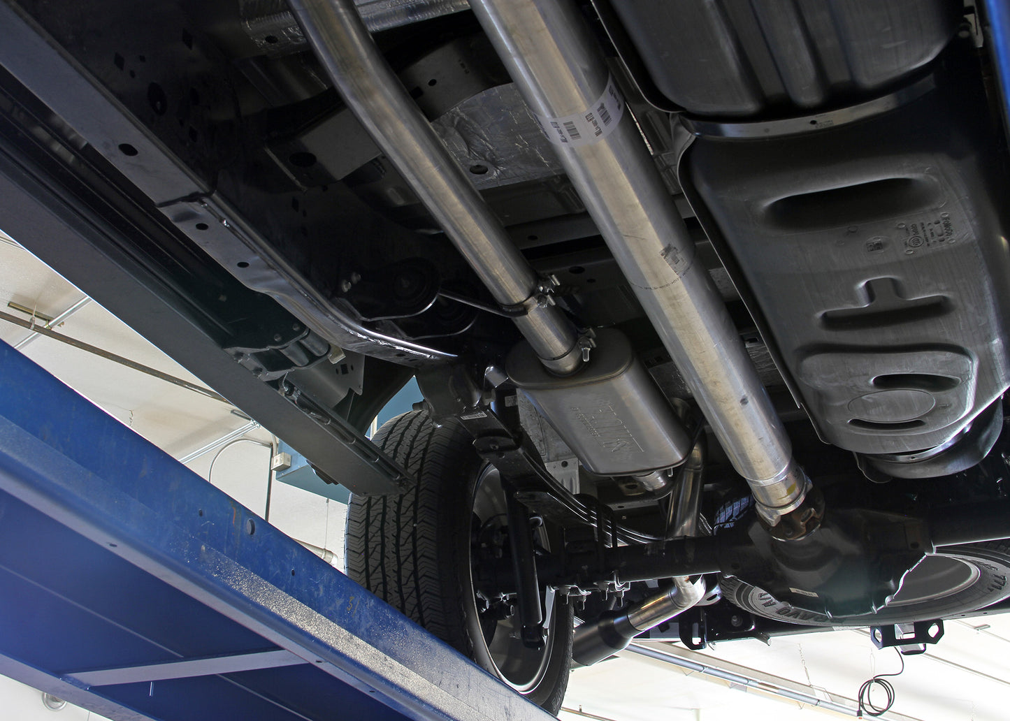 Flowmaster 718115 - Flowmaster Flow FX Cat-Back Exhaust System