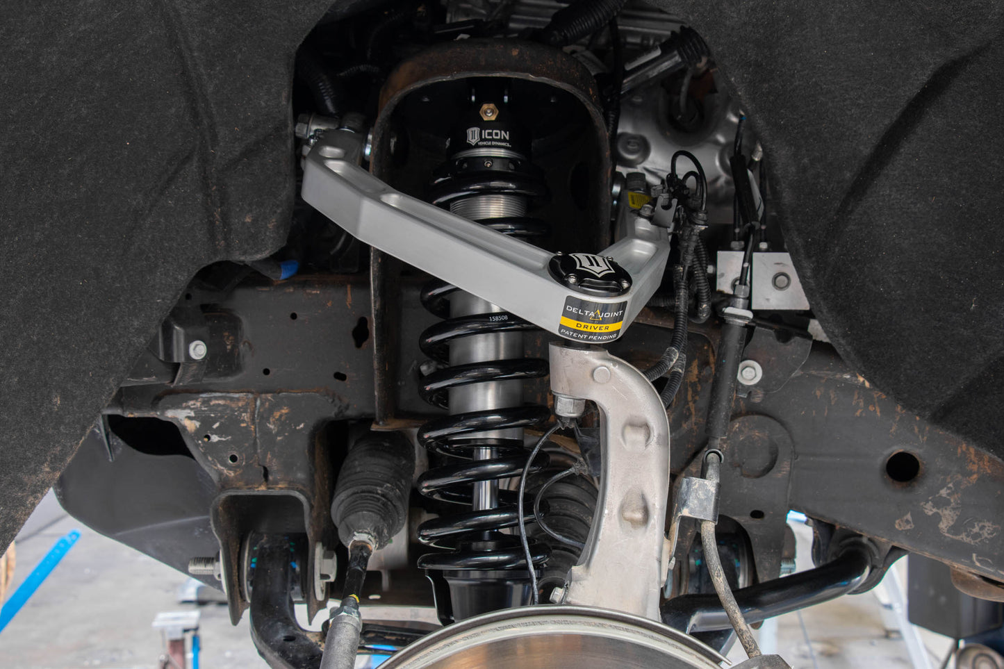 ICON Vehicle Dynamics 71606 - 19-23 GM 1500 EXT TRAVEL 2.5 VS IR COILOVER KIT