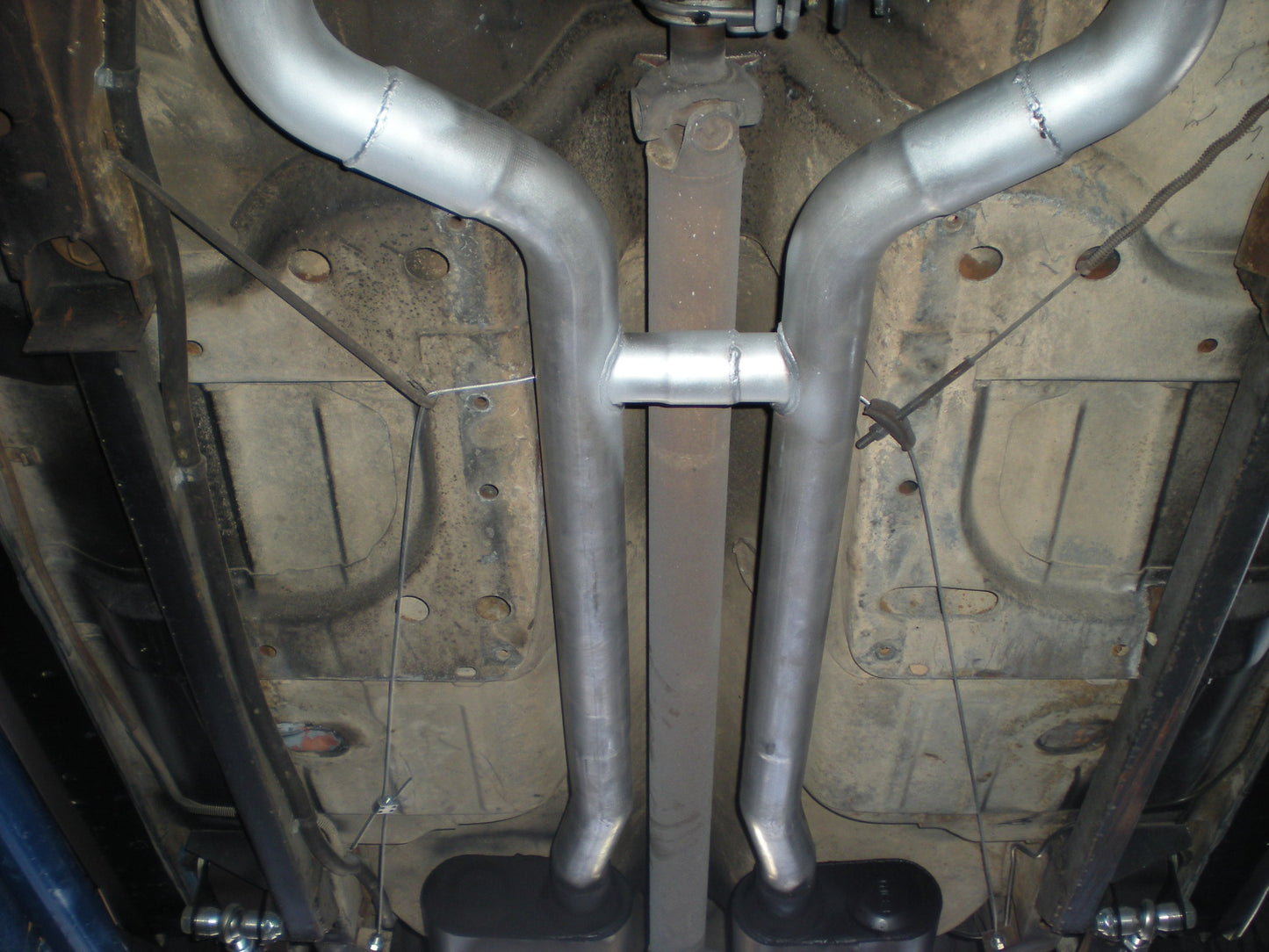 Flowmaster 17129 - Flowmaster American Thunder Crossmember-Back Exhaust System