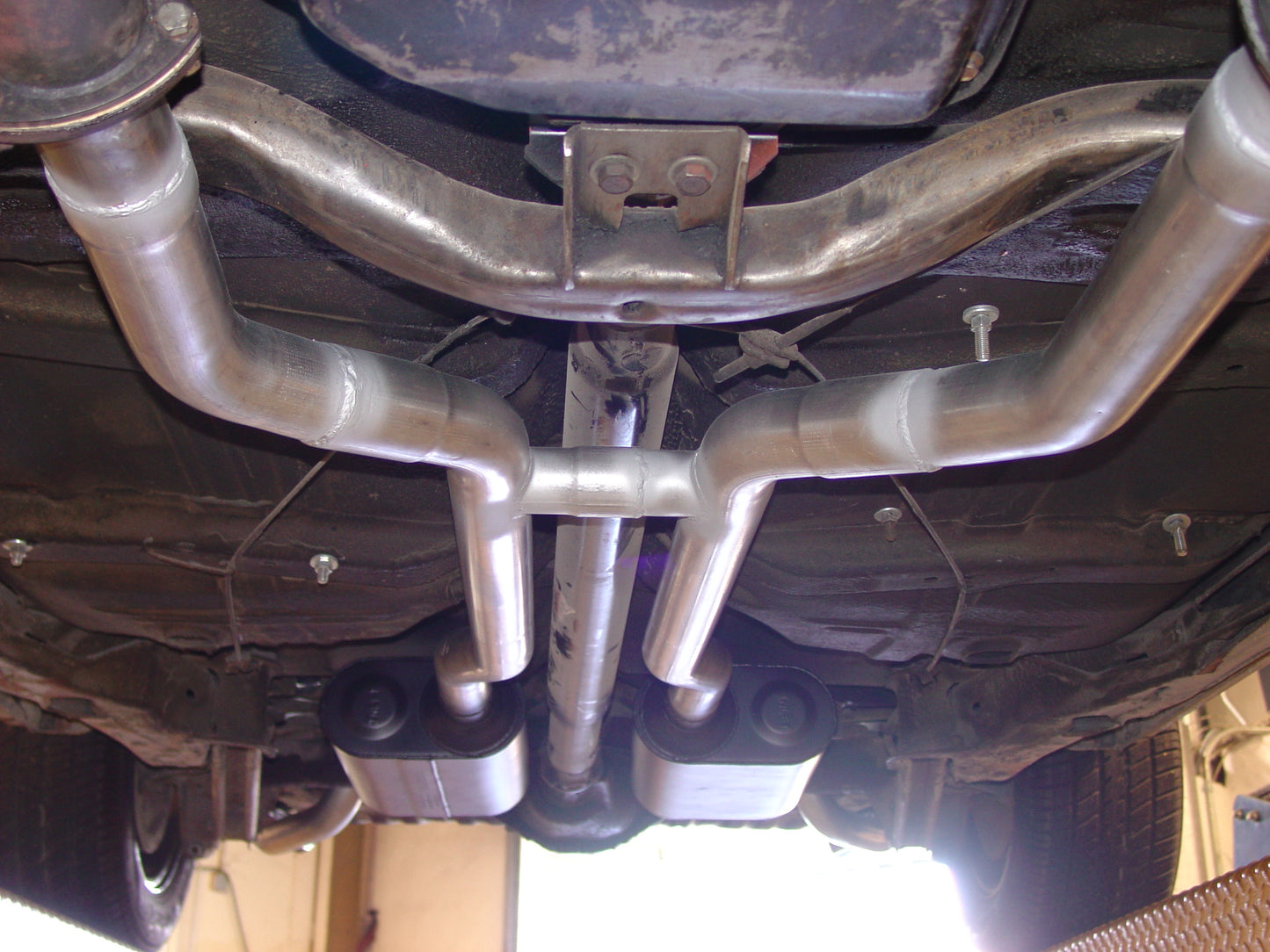 Flowmaster 17119 - Flowmaster American Thunder Crossmember-Back Exhaust System