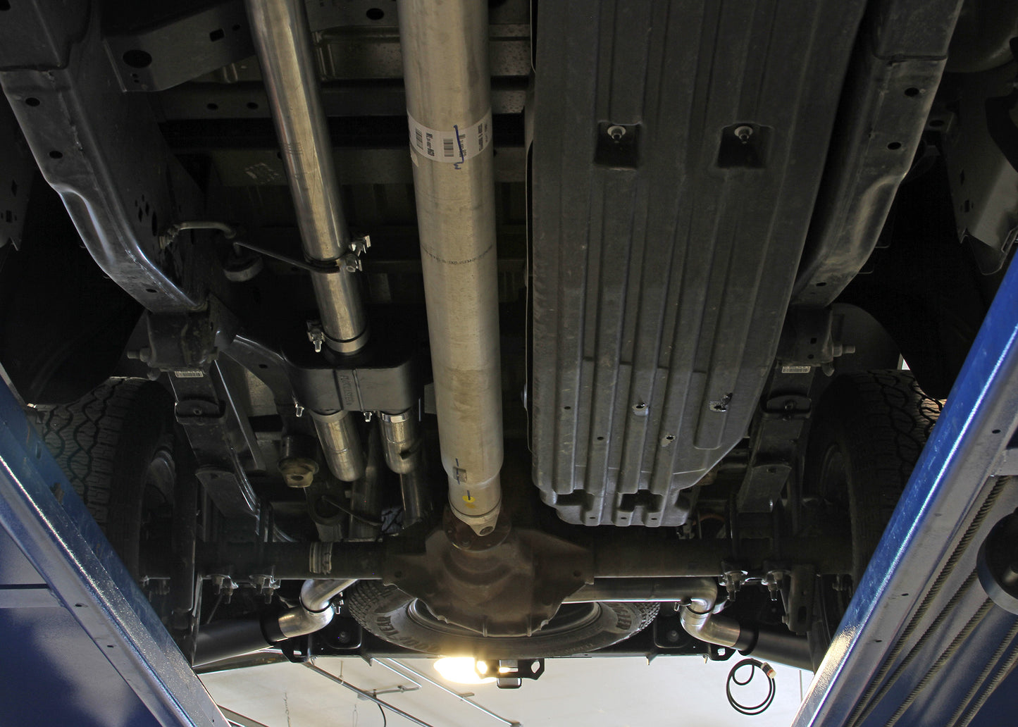 Flowmaster 817981 - Flowmaster Outlaw Cat-Back Exhaust System